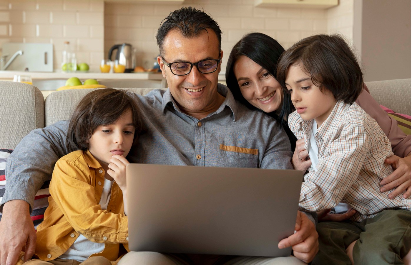 Familia empresaria reunida